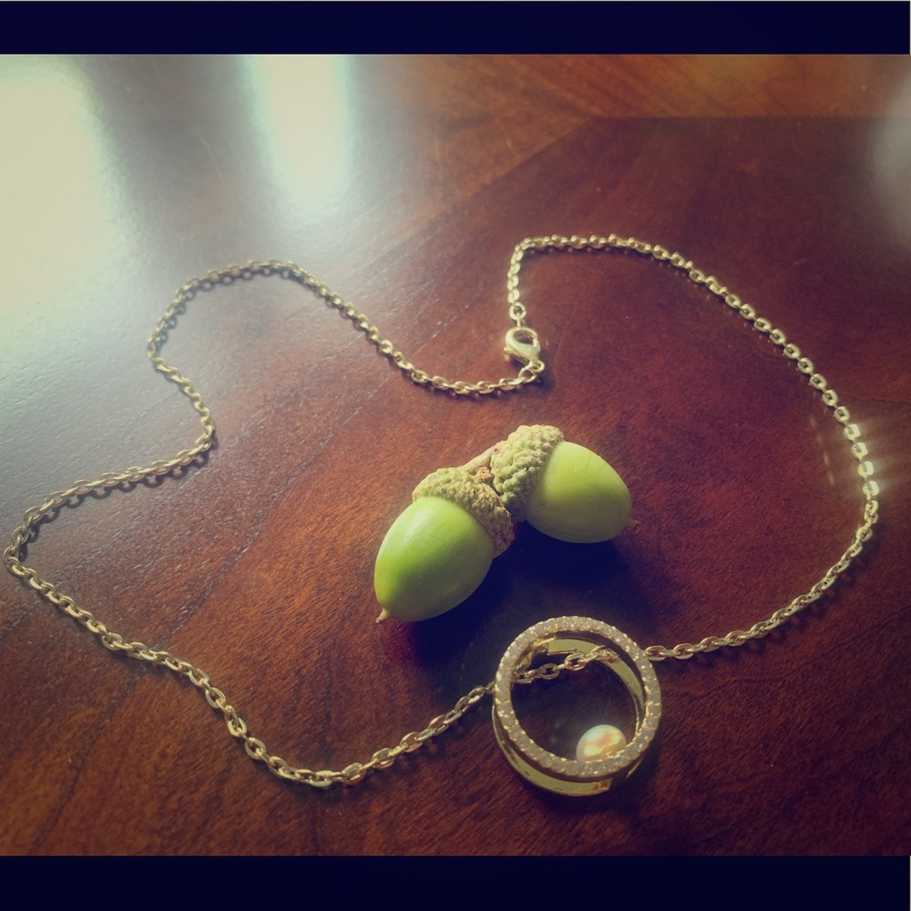 Gold tone necklace